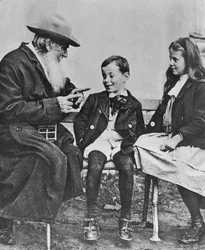 孫とレフニコラエヴィッチトルストイ（1828-1910）の肖像（105767も参照）